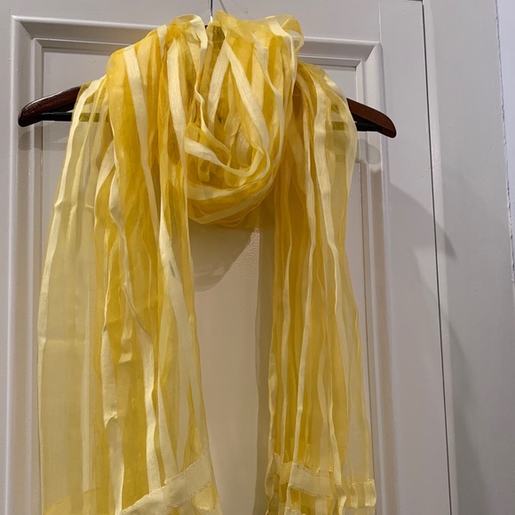 Luxurious Summer Yellow and Cream Silk Scarf - Picture 4 of 9